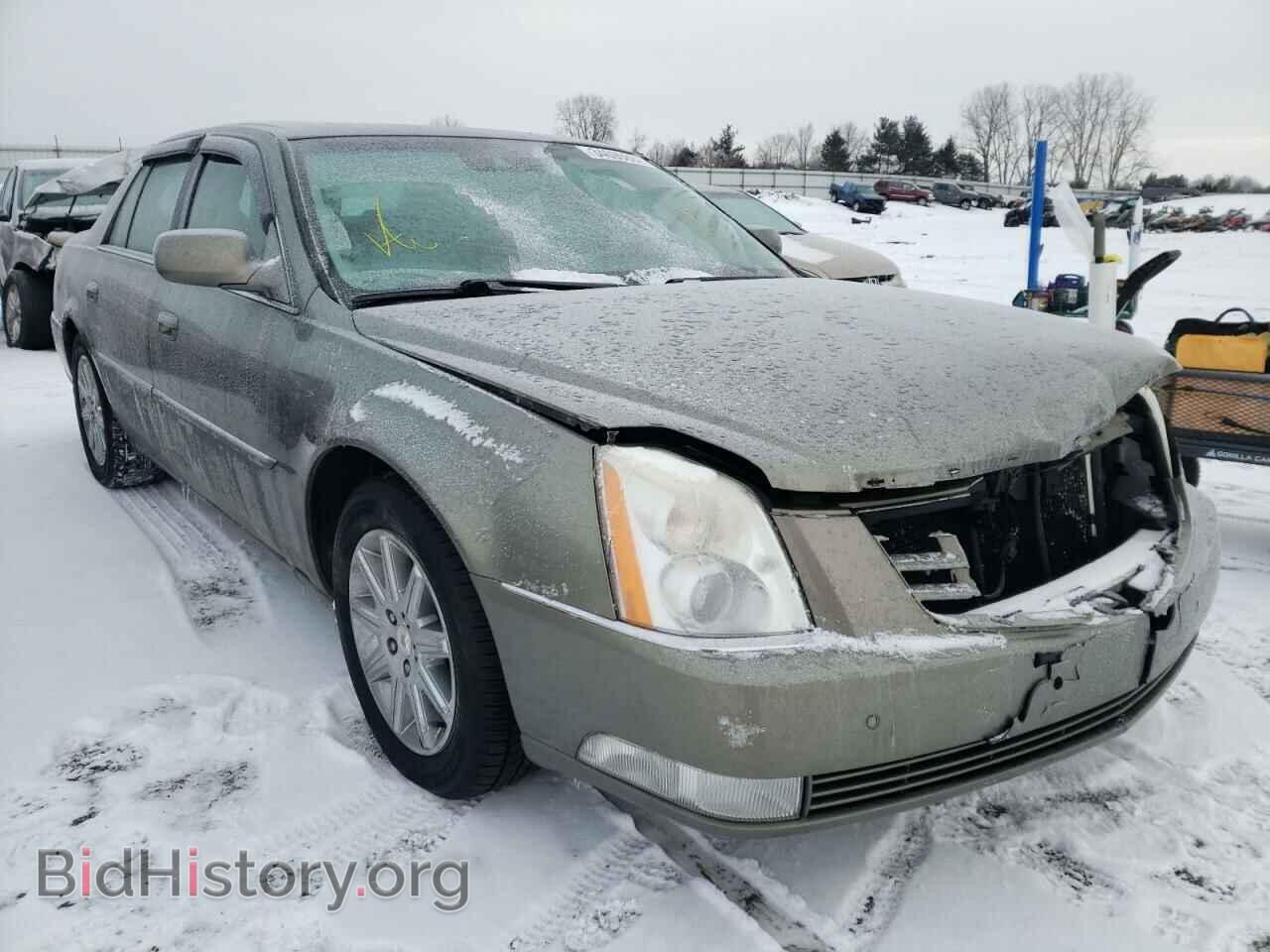 Photo 1G6KH5EY6AU117897 - CADILLAC DTS 2010