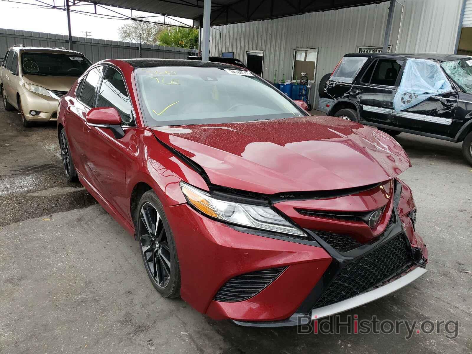 Photo 4T1B61HK8JU589890 - TOYOTA CAMRY 2018