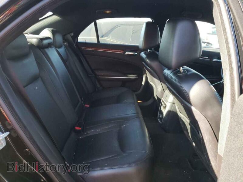 2012 Chrysler 300 (VIN 2C3CCACG3CH250064) — photo 6 of 10