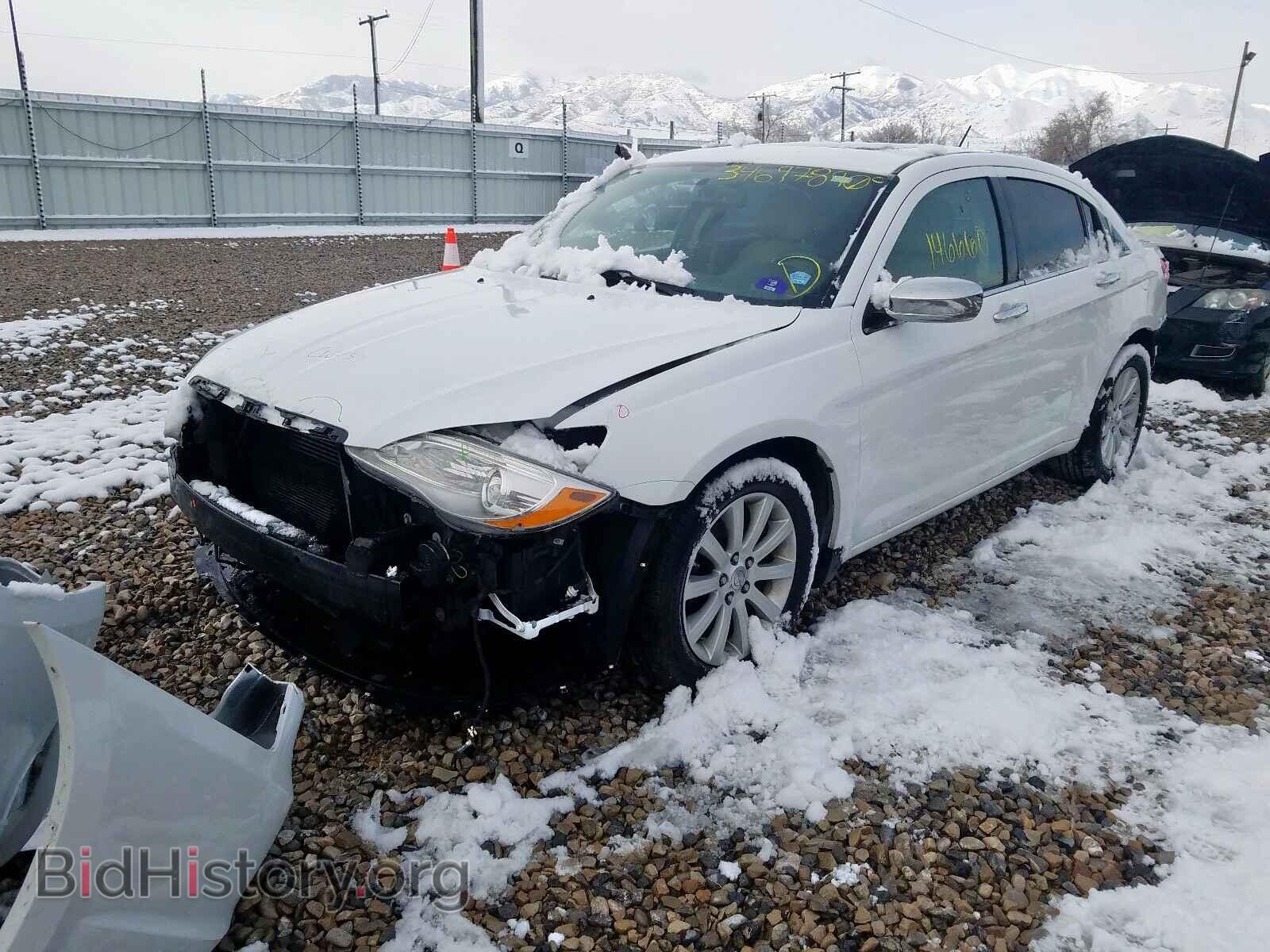 2013 CHRYSLER 200 - VIN: 1C3CCBCG8DN597582 - Photo 2