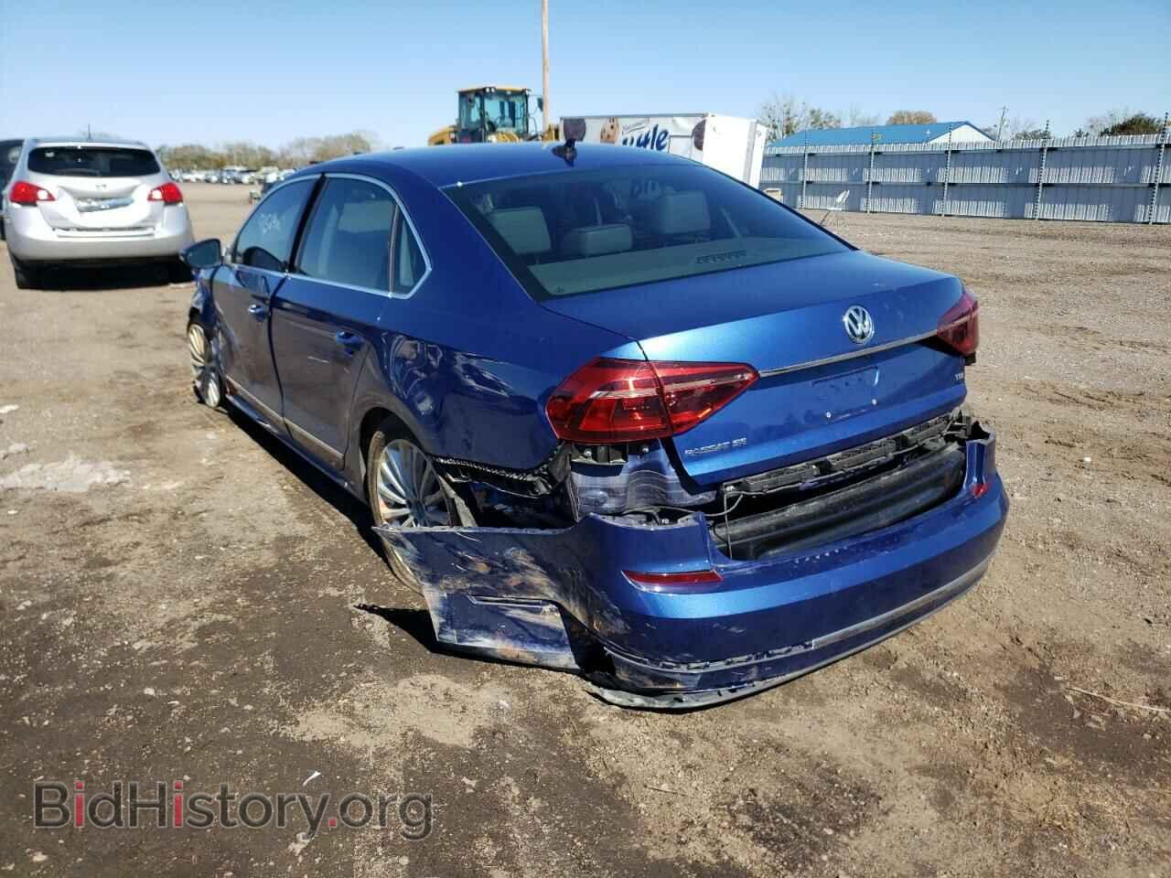 2017 VOLKSWAGEN PASSAT - VIN: 1VWBT7A35HC012959 - Фото 3