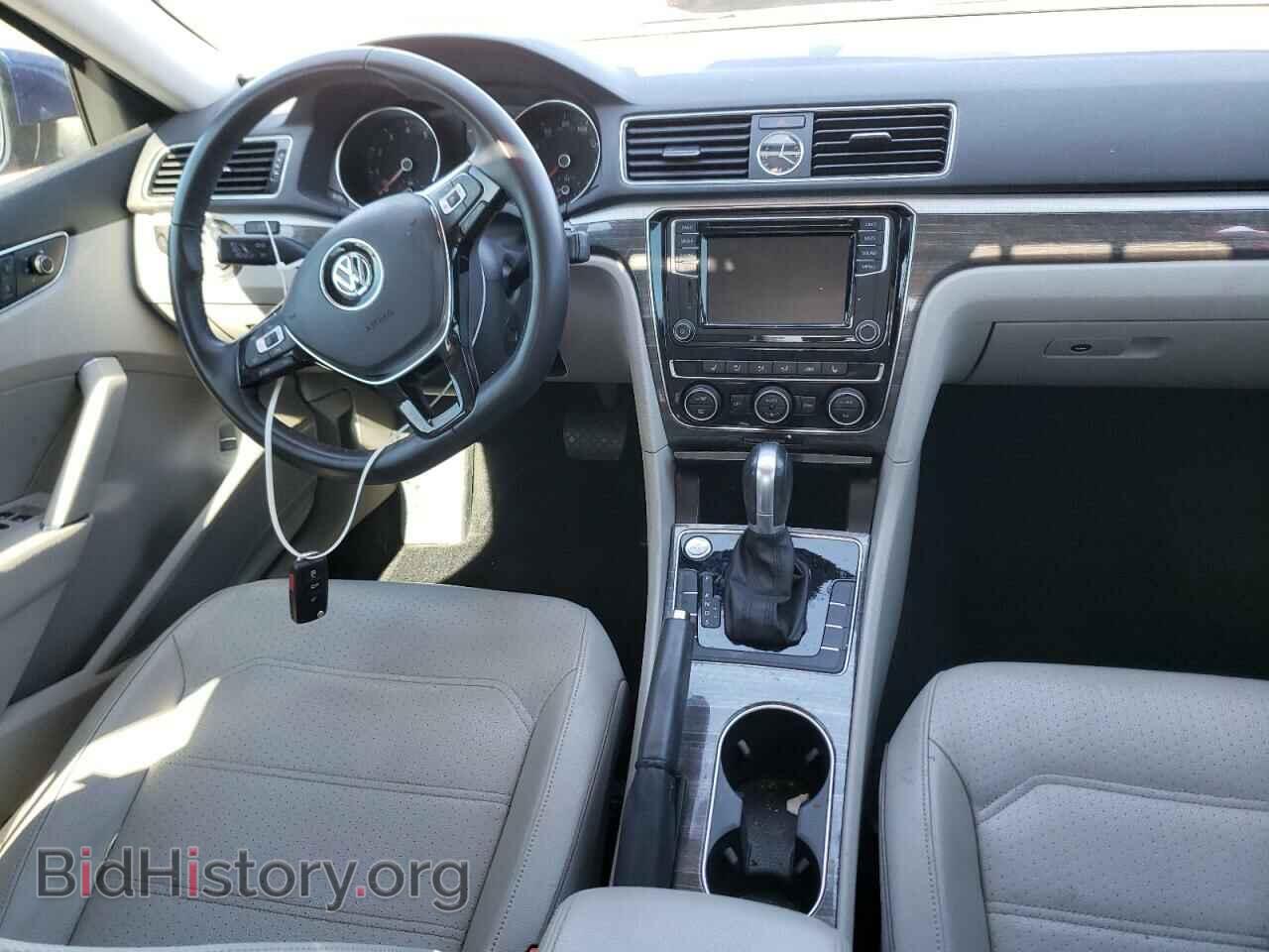 2017 VOLKSWAGEN PASSAT - VIN: 1VWBT7A35HC012959 - Фото 9
