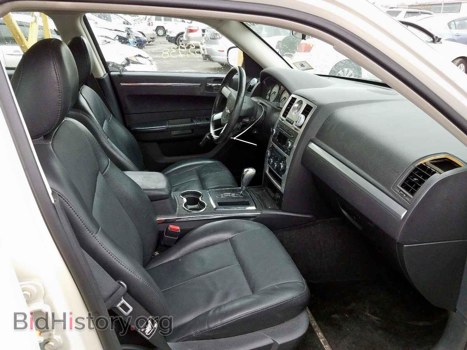 2010 CHRYSLER 300 - VIN: 2C3CA5CV1AH209277 - Фото 5