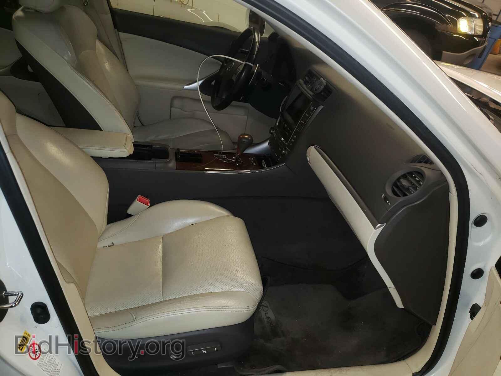 2011 LEXUS IS - VIN: JTHCF5C25B5049074 - Фото 5