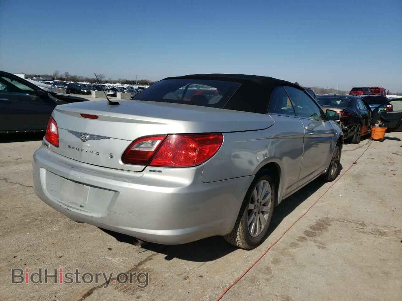 2010 CHRYSLER SEBRING - VIN: 1C3BC5ED9AN142932 - Фото 4