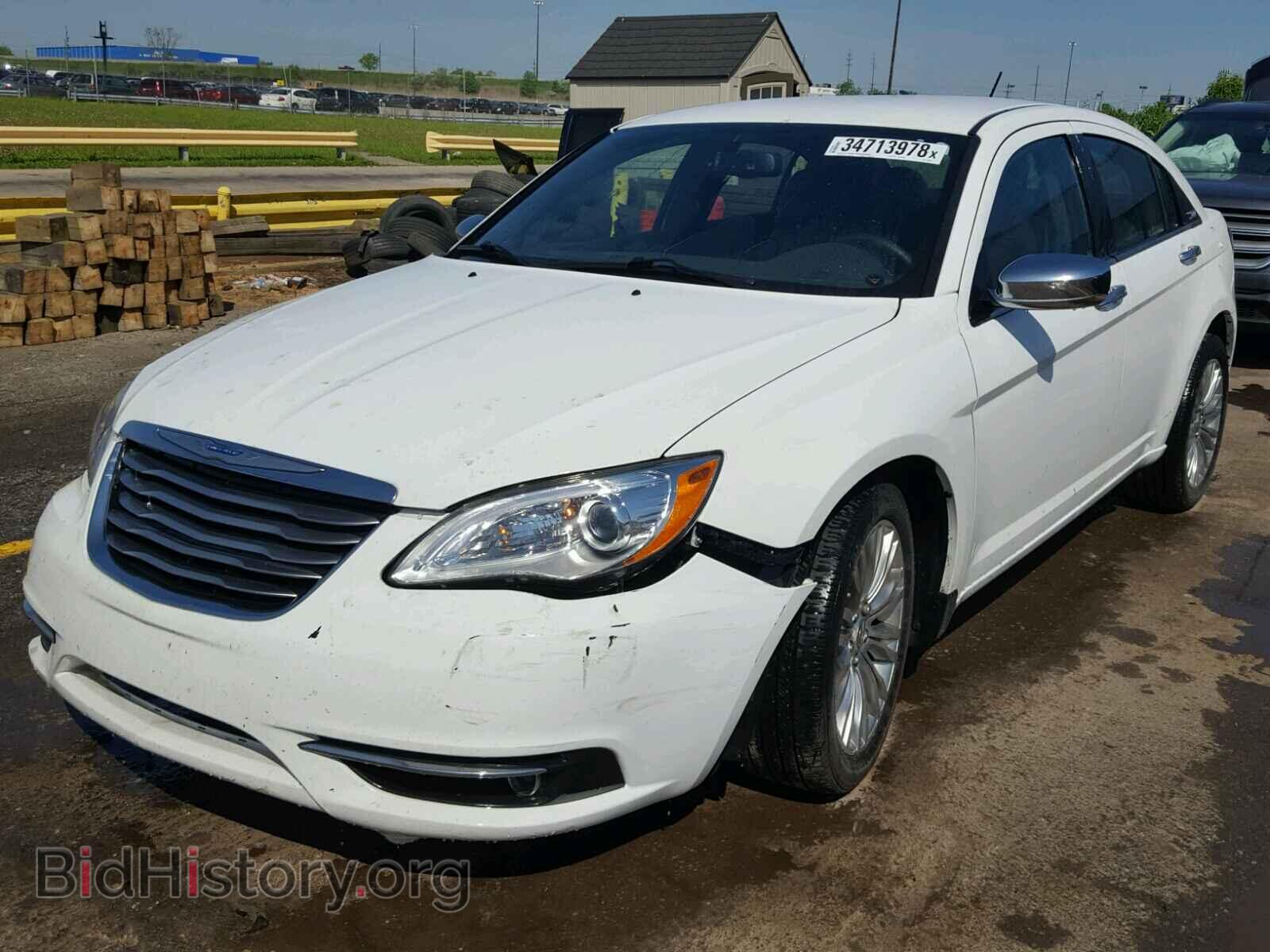 2012 CHRYSLER 200 - VIN: 1C3CCBCB0CN330083 - Фото 2