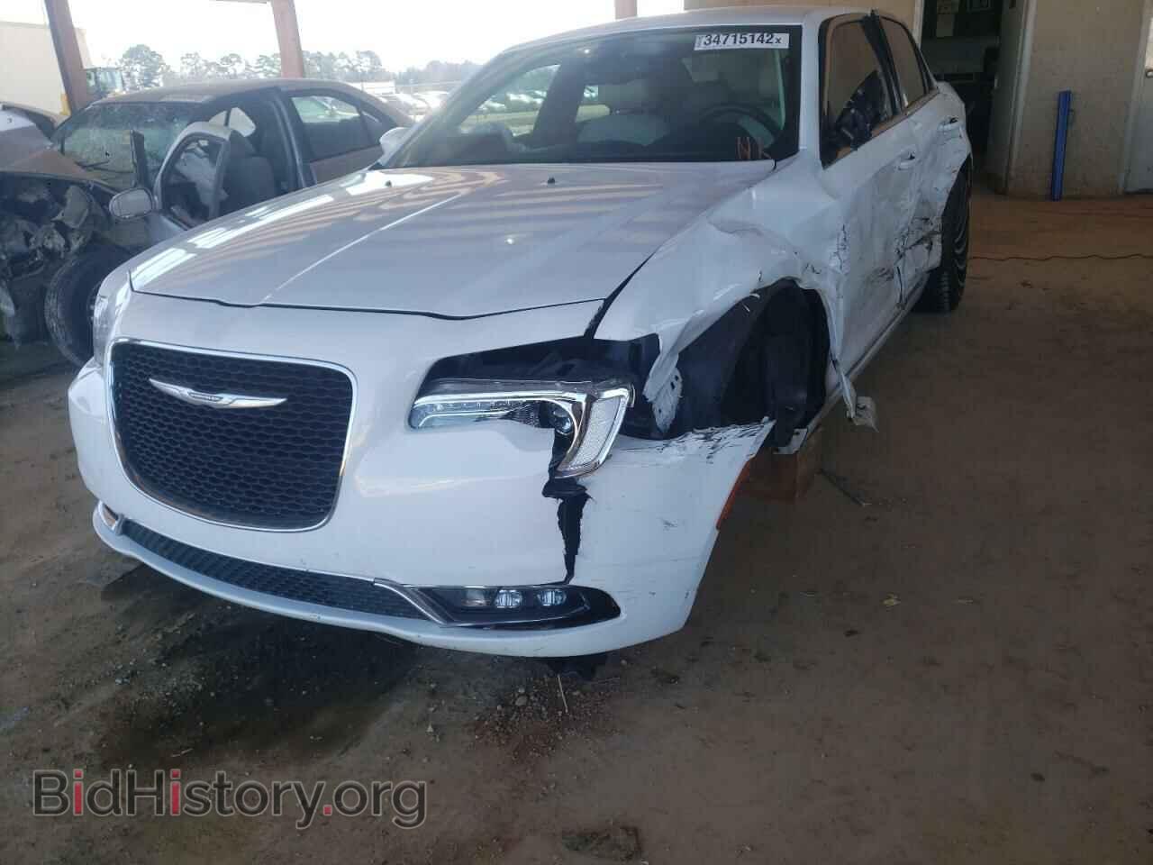 2016 CHRYSLER 300 - VIN: 2C3CCAAG7GH261433 - Фото 2