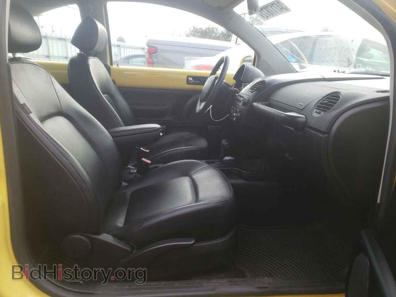 2010 VOLKSWAGEN BEETLE - VIN: 3VWPG3AG0AM009607 - Фото 5