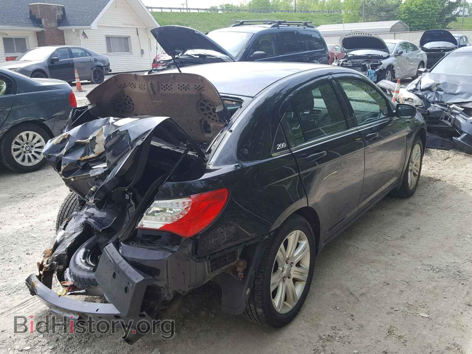 2011 CHRYSLER 200 - VIN: 1C3BC1FB2BN623466 - Фото 4
