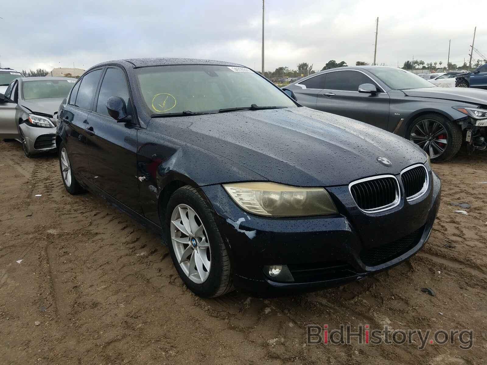 Photo WBAPH73549A172219 - BMW 3 SERIES 2009