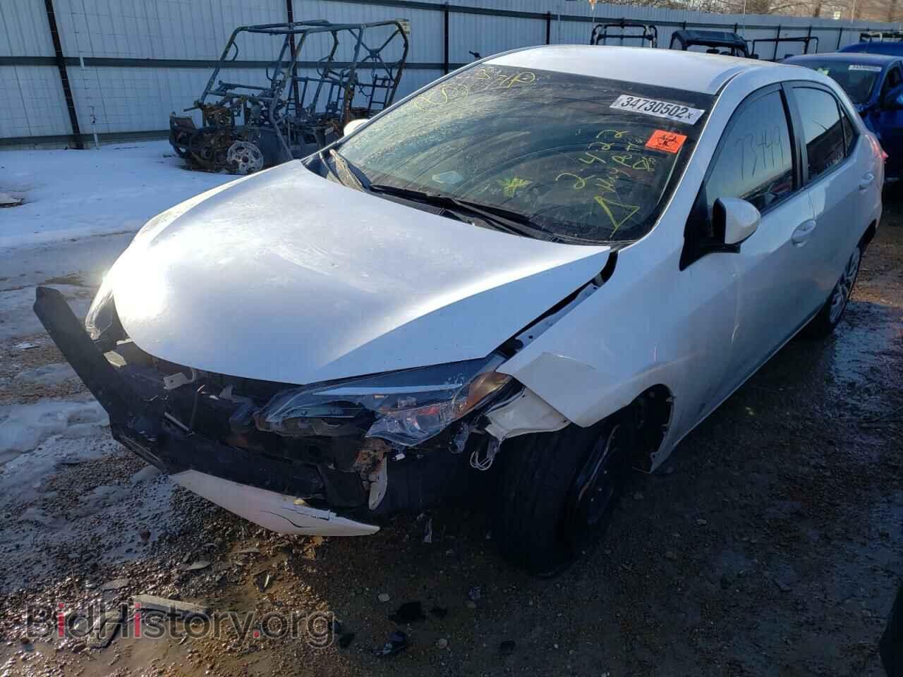 2017 TOYOTA COROLLA - VIN: 2T1BURHE4HC828457 - Фото 2