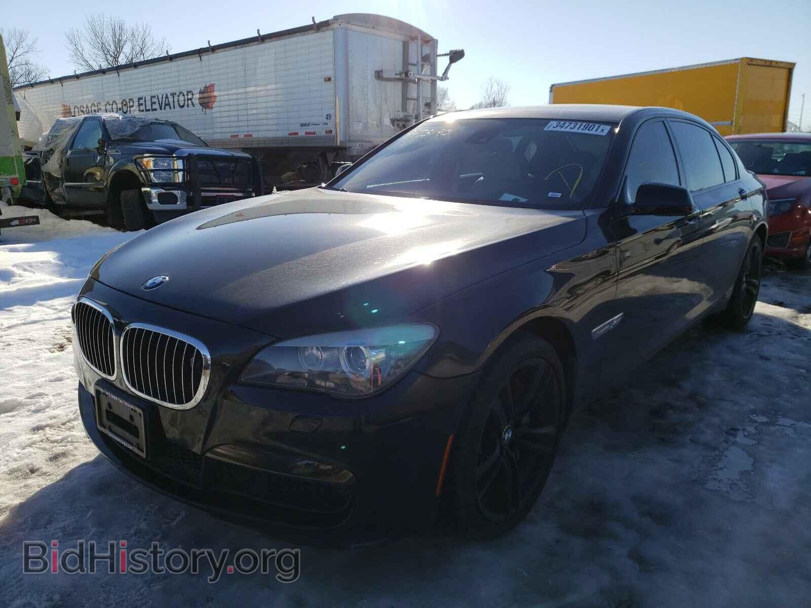 2011 BMW 7 SERIES - VIN: WBAKC8C53BC431999 - Фото 2
