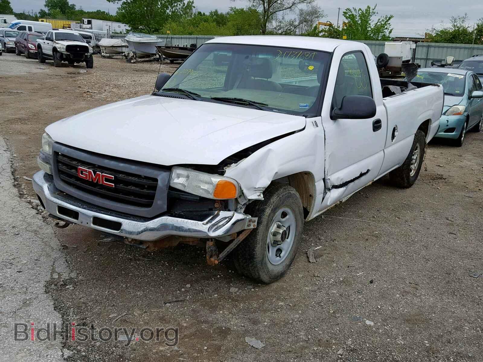 2004 GMC NEW SIERRA - VIN: 1GTEC14X04Z209962 - Фото 2