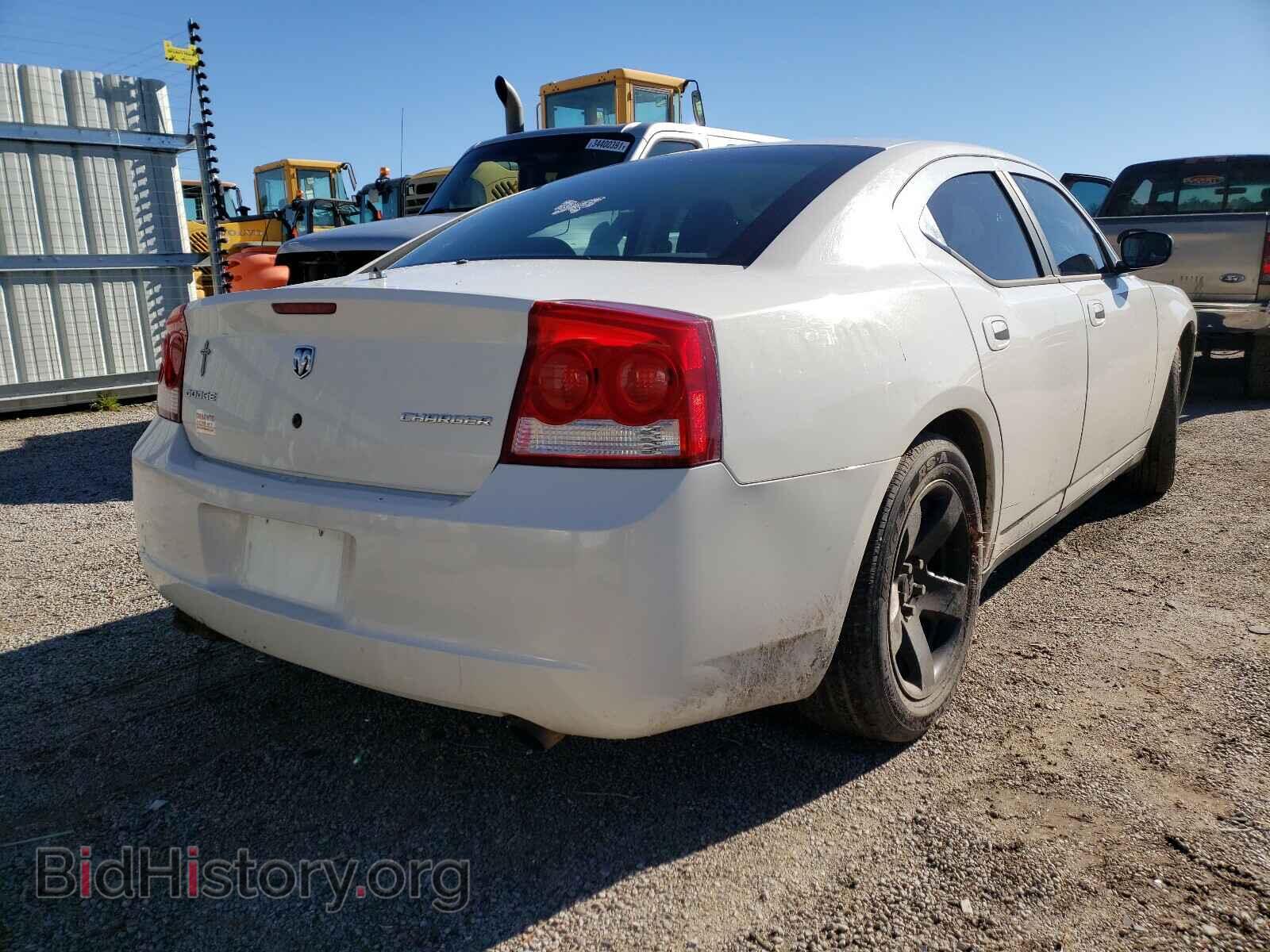 2010 DODGE CHARGER - VIN: 2B3AA4CT7AH140933 - Фото 4