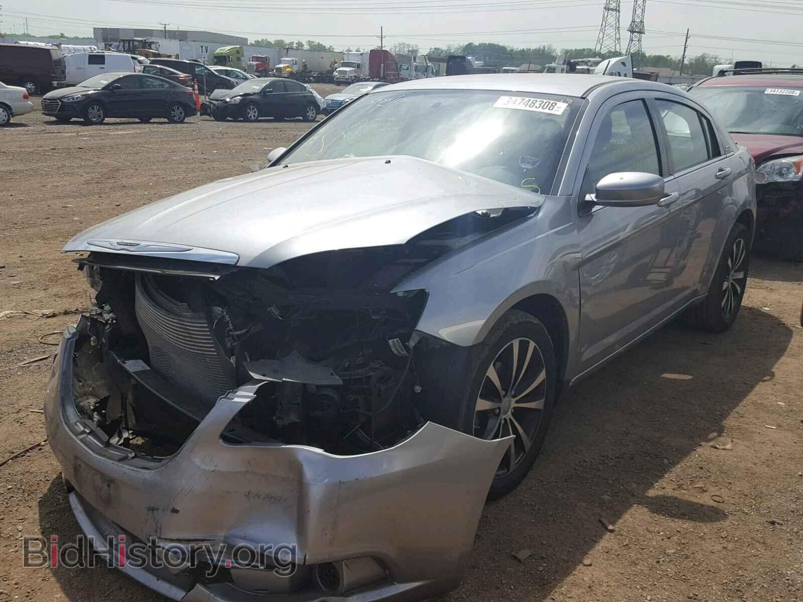 2013 CHRYSLER 200 - VIN: 1C3CCBBG0DN718168 - Фото 2