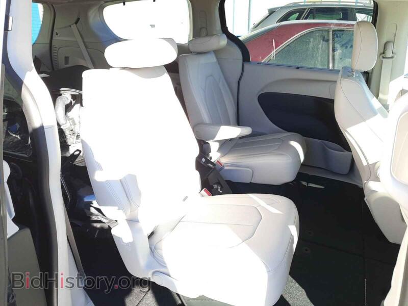 2021 Chrysler PACIFICA (VIN 2C4RC1BG3MR519893) — photo 6 of 10