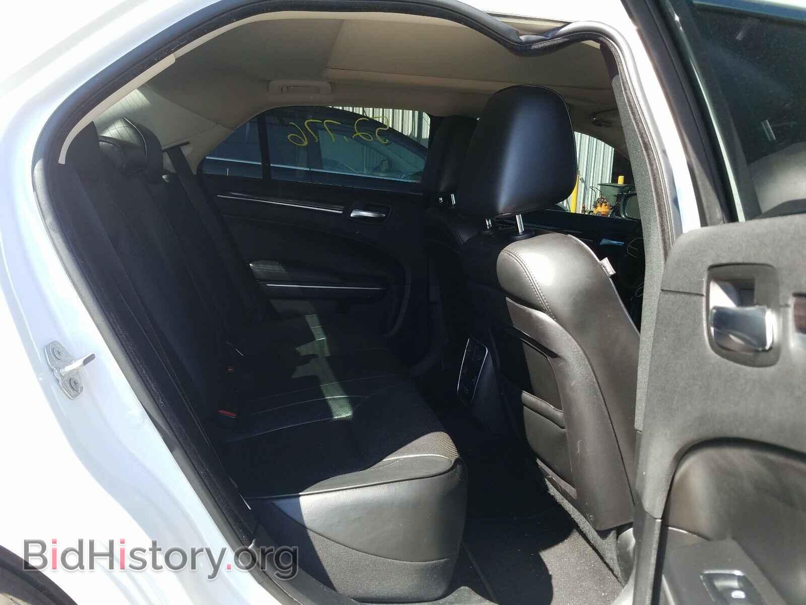 2019 CHRYSLER 300 - VIN: 2C3CCAEG9KH555578 - Фото 6