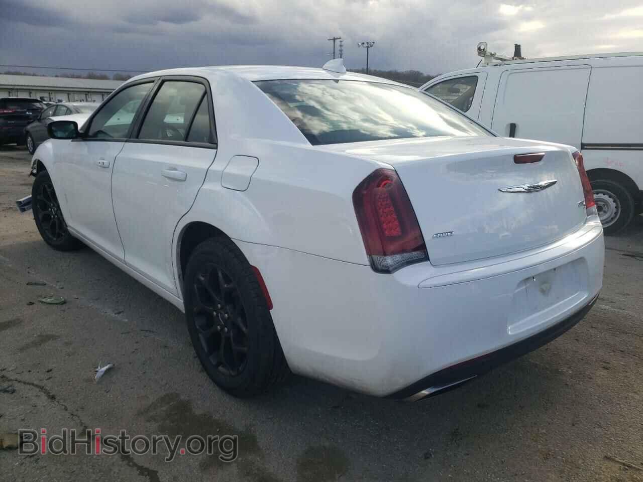 2019 CHRYSLER 300 - VIN: 2C3CCAGG9KH649036 - Фото 3