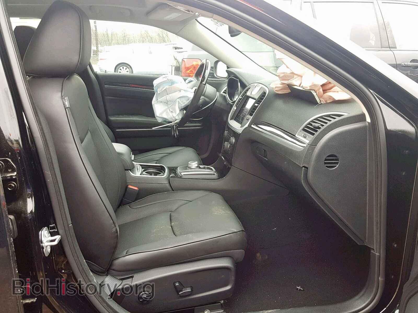 2019 CHRYSLER 300 - VIN: 2C3CCAKG7KH556541 - Фото 5
