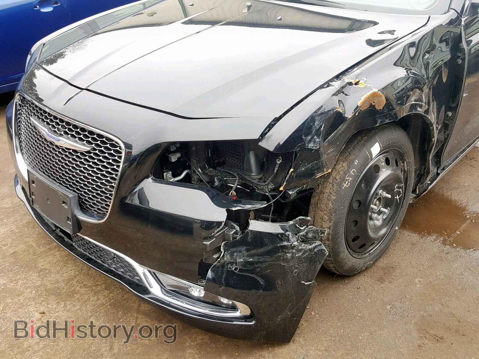 2019 CHRYSLER 300 - VIN: 2C3CCAKG7KH556541 - Фото 9