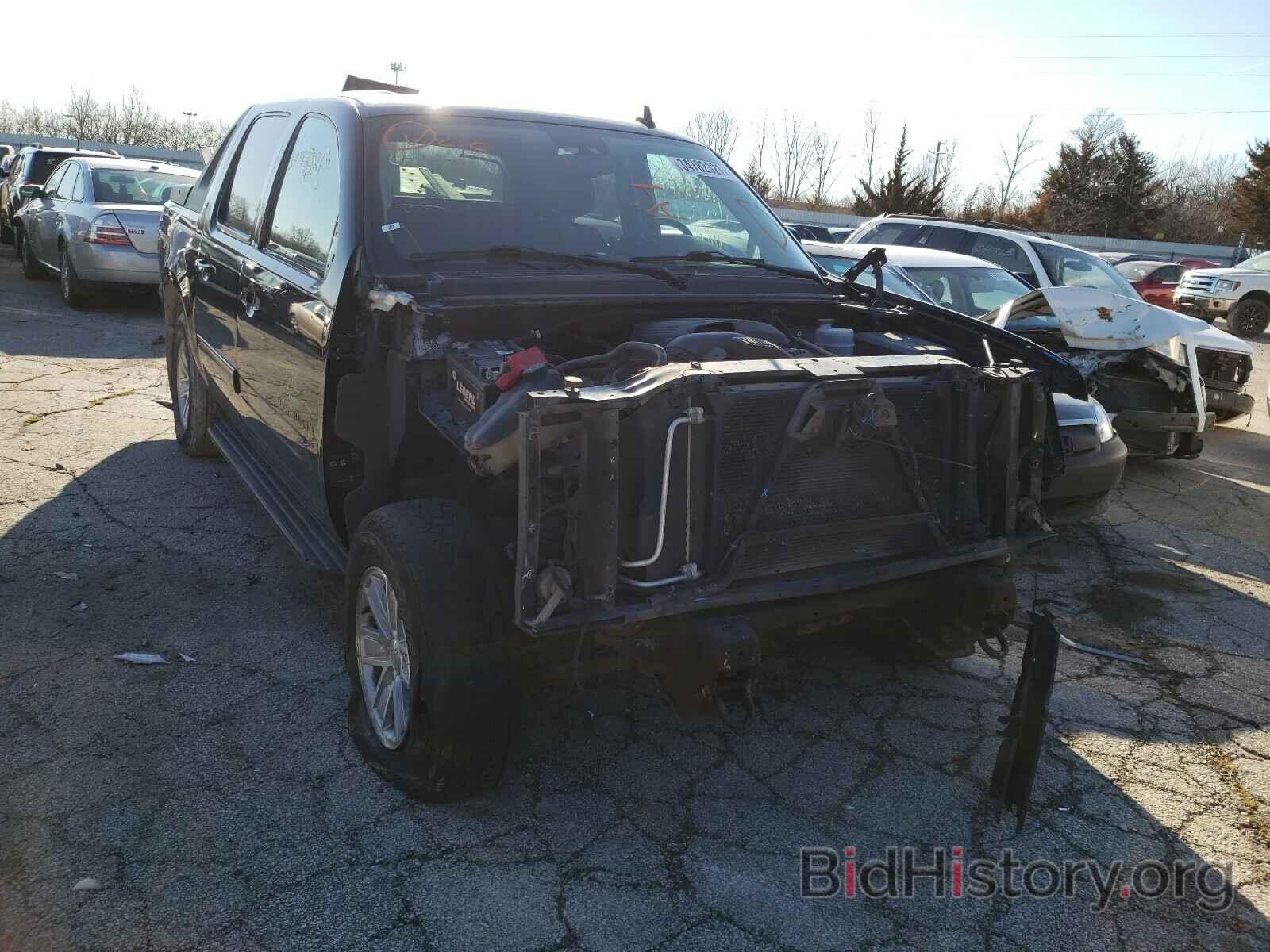 Photo 3GNVKFE09AG212704 - CHEVROLET AVALANCHE 2010