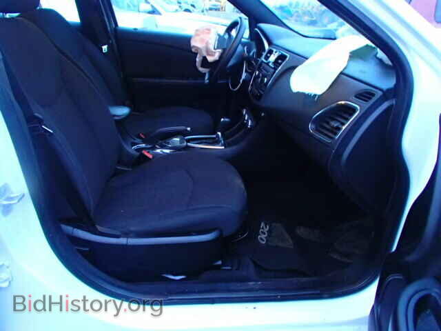 2012 CHRYSLER 200 - VIN: 1C3CCBAB0CN273886 - Фото 5