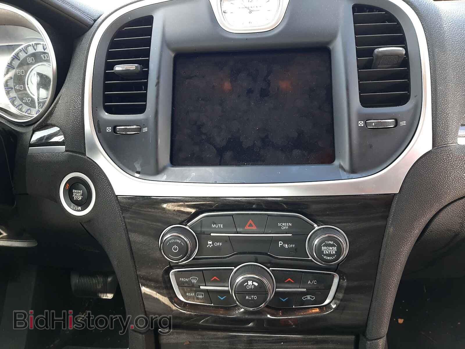 2017 CHRYSLER 300 - VIN: 2C3CCAAG0HH506395 - Фото 9