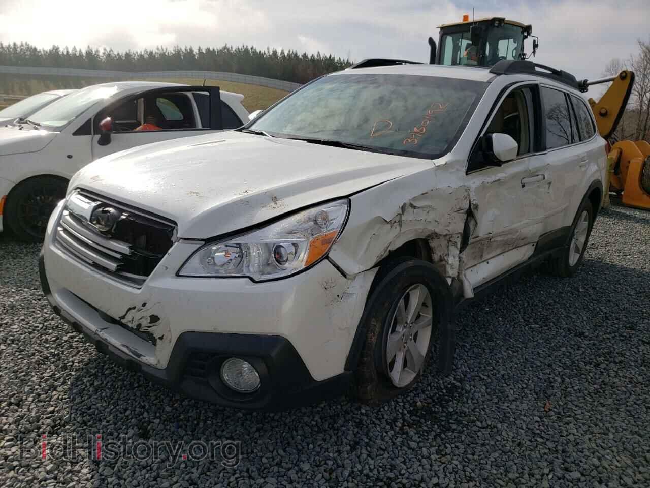 2014 SUBARU OUTBACK - VIN: 4S4BRCDC7E3235596 - Фото 2