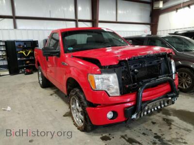 2011 Ford F150, красный — VIN 1FTMF1EF6BFA68323, Copart