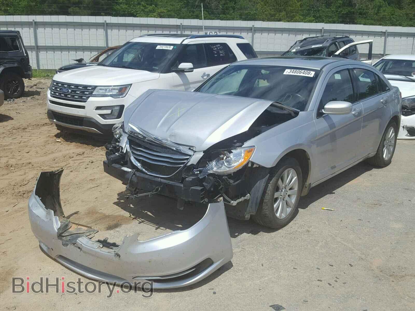 2011 CHRYSLER 200 - VIN: 1C3BC1FG5BN593195 - Фото 2