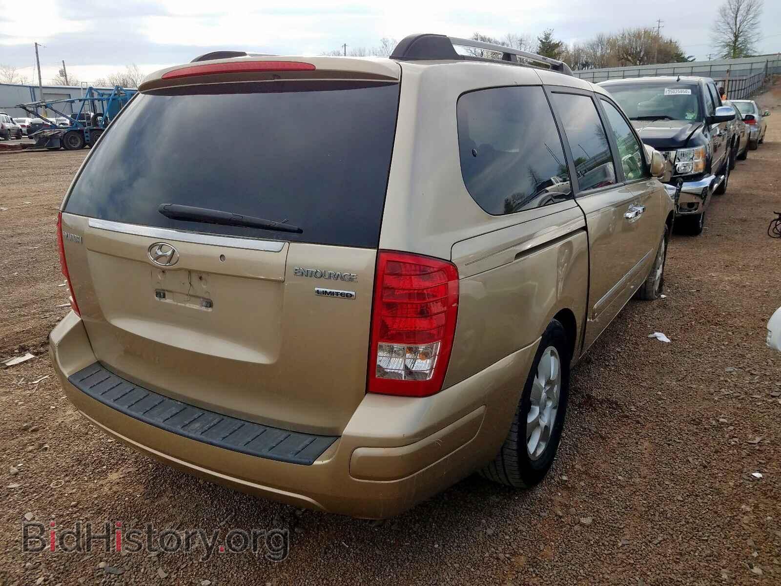 2007 HYUNDAI ENTOURAGE - VIN: KNDMC233676037653 - Фото 4