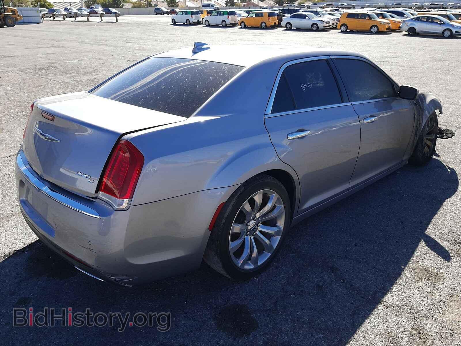 2017 CHRYSLER 300 - VIN: 2C3CCAEG8HH586796 - Фото 4