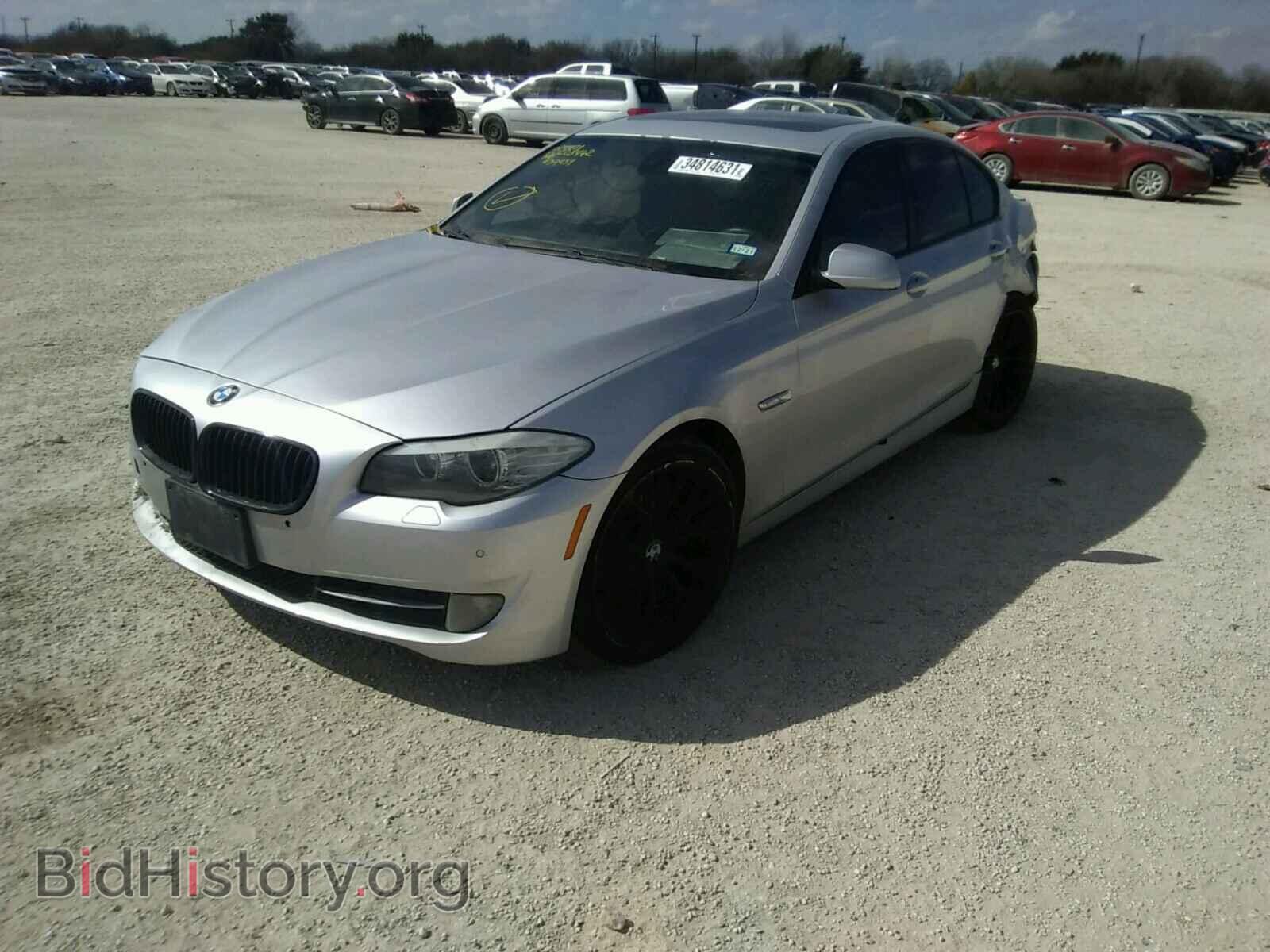2011 BMW 5 SERIES - VIN: WBAFR1C56BC739434 - Фото 2