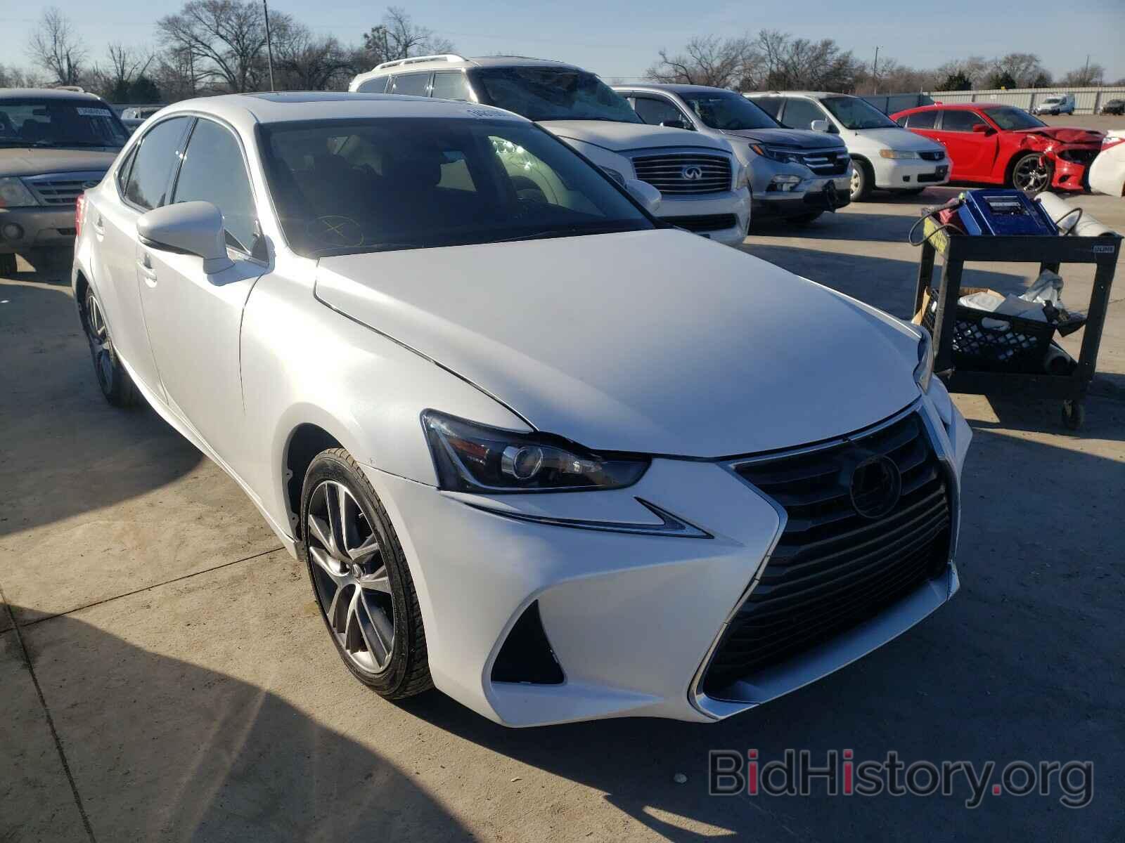 Photo JTHBA1D21J5071265 - LEXUS IS 2018