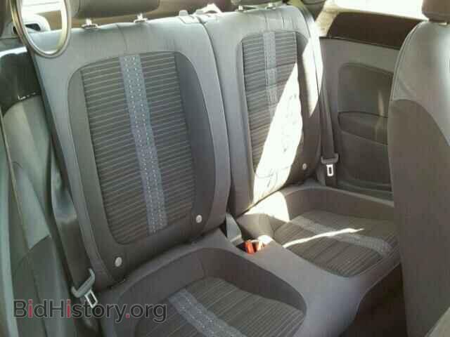 2012 VOLKSWAGEN BEETLE - VIN: 3VWVA7AT1CM666321 - Фото 6