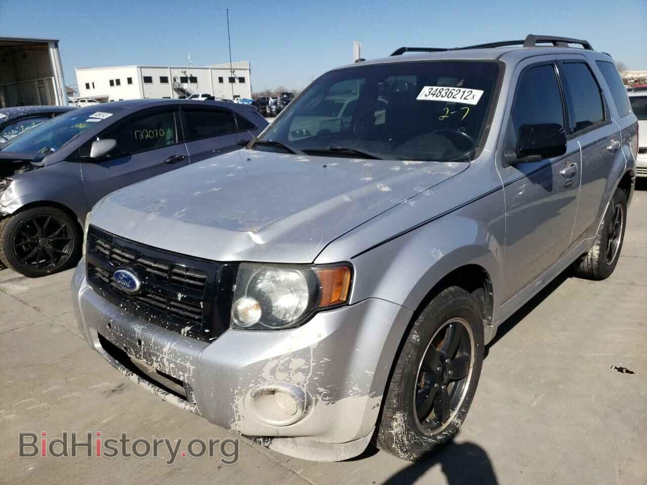 2010 FORD ESCAPE - VIN: 1FMCU0D73AKA95504 - Фото 2