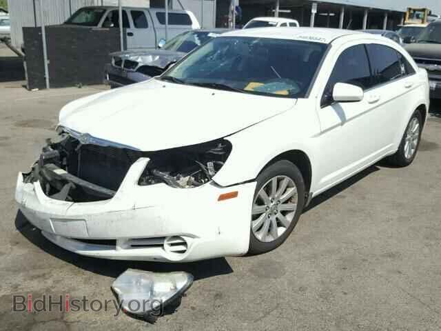 2010 CHRYSLER SEBRING - VIN: 1C3CC5FBXAN207420 - Фото 2