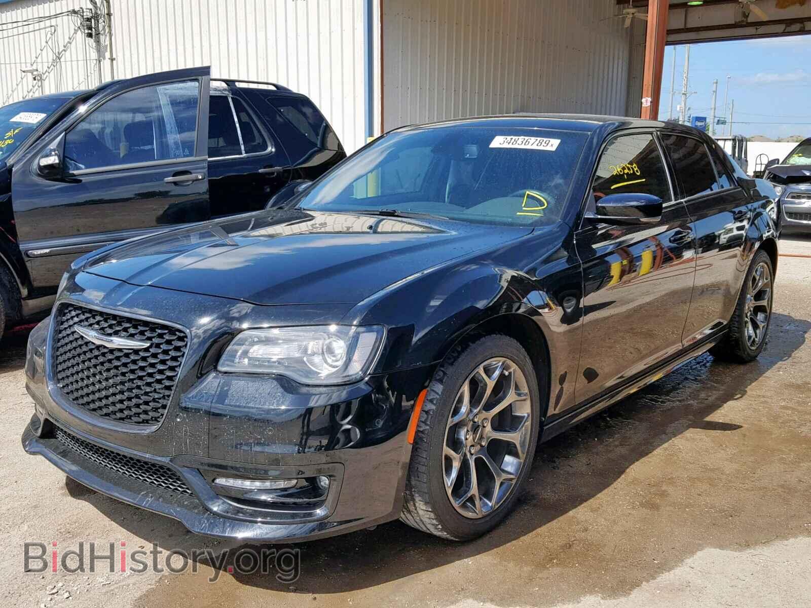 2017 CHRYSLER 300 - VIN: 2C3CCABG9HH511917 - Фото 2