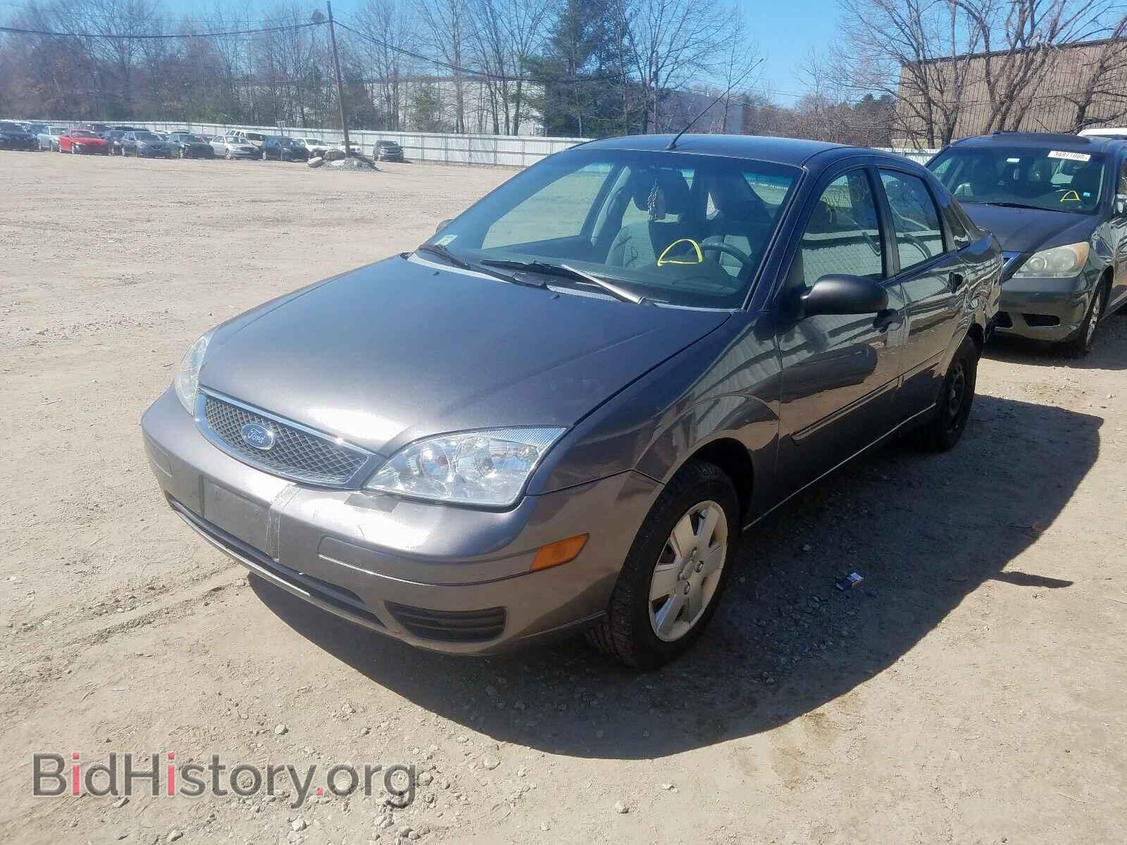 2007 FORD FOCUS - VIN: 1FAFP34N97W319424 - Фото 2