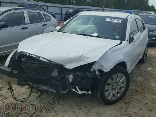 2013 CHRYSLER 200 - VIN: 1C3CCBAB3DN676276 - Фото 2