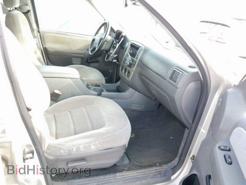 2005 Ford EXPLORER (VIN 1FMZU73K25UA76252) — photo 5 of 10