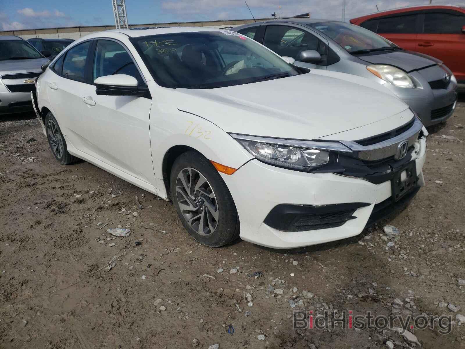 Photo 19XFC2F71JE035771 - HONDA CIVIC 2018