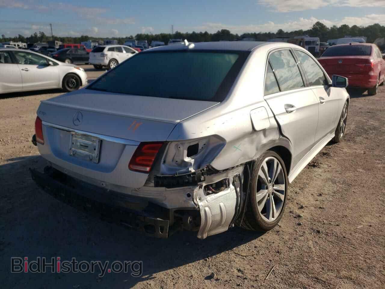 2014 MERCEDES-BENZ E-CLASS - VIN: WDDHF5KB3EB060353 - Фото 4