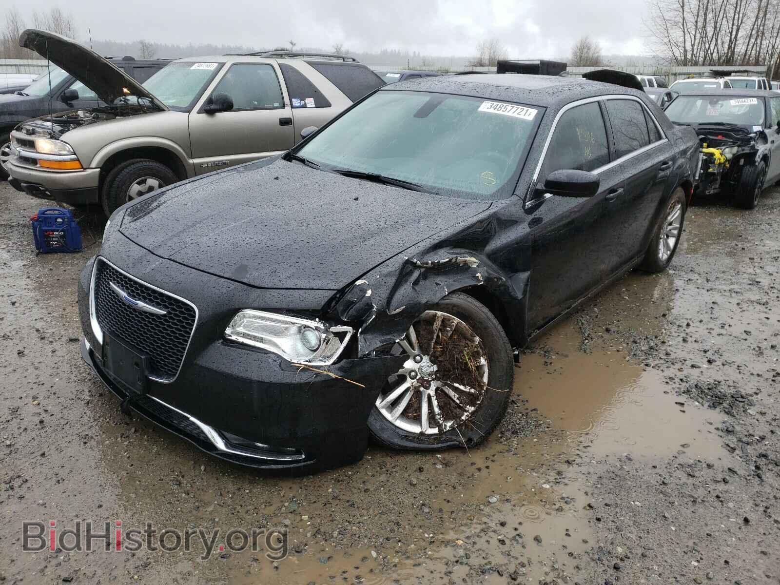 2019 CHRYSLER 300 - VIN: 2C3CCAAG6KH563109 - Фото 2