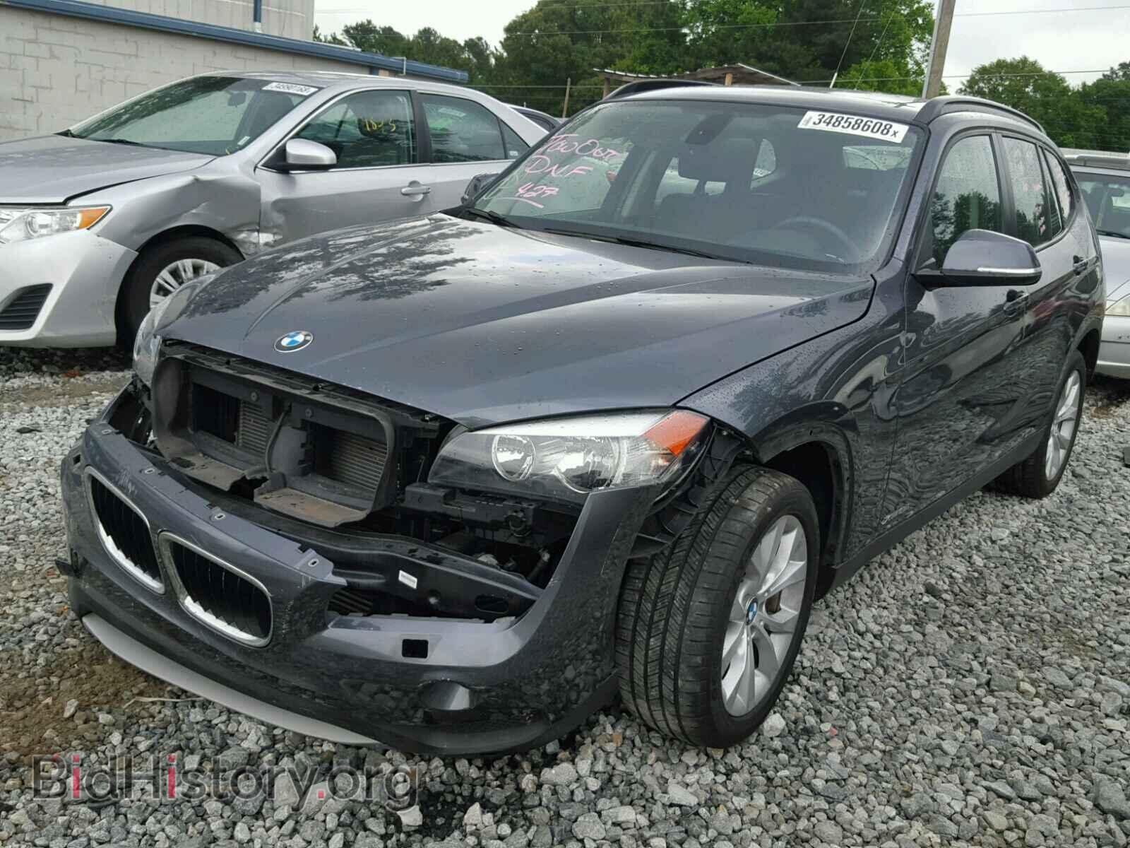 2014 BMW X1 - VIN: WBAVL1C53EVY20736 - Фото 2