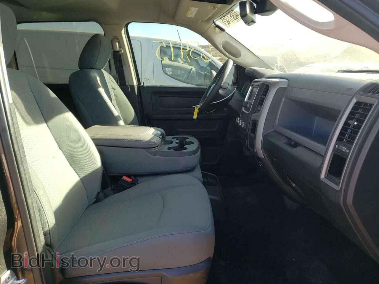2016 RAM 1500 - VIN: 3C6RR7KT4GG302417 - Фото 5