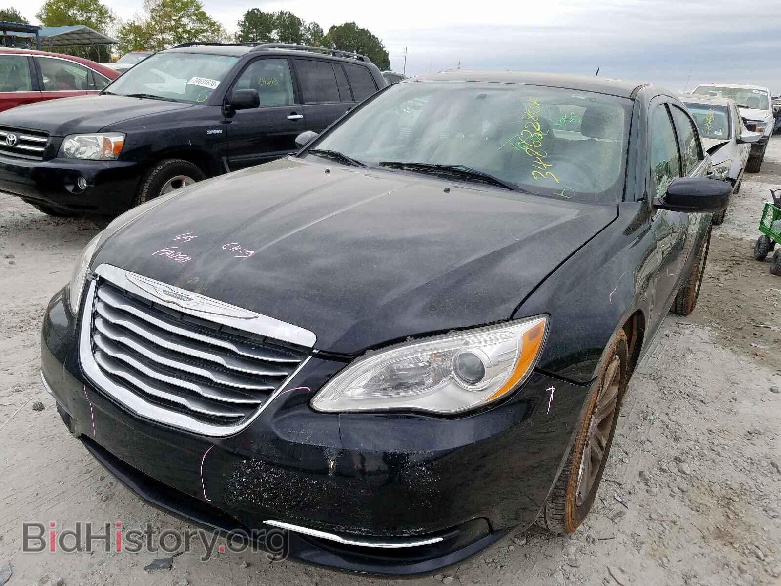 2013 CHRYSLER 200 - VIN: 1C3CCBBB3DN549946 - Фото 2