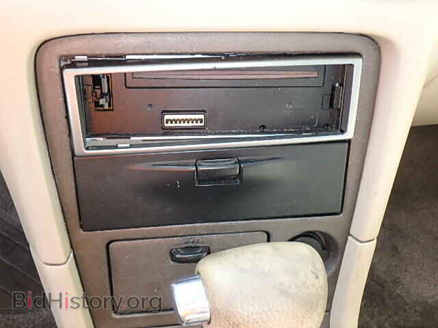 2000 MAZDA 626 - VIN: 1YVGF22C5Y5147584 - Фото 9