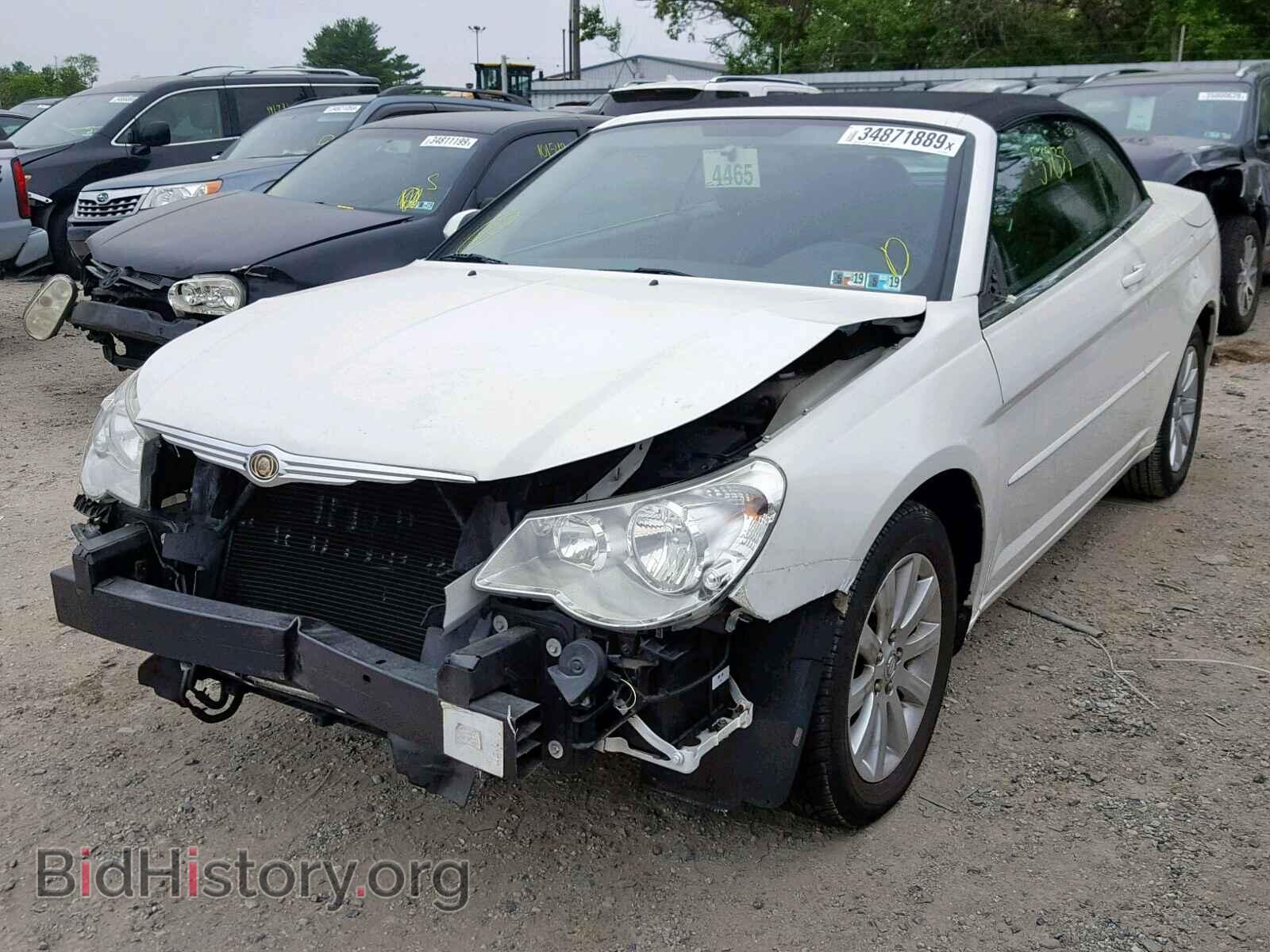 2010 CHRYSLER SEBRING - VIN: 1C3BC5ED0AN187595 - Фото 2