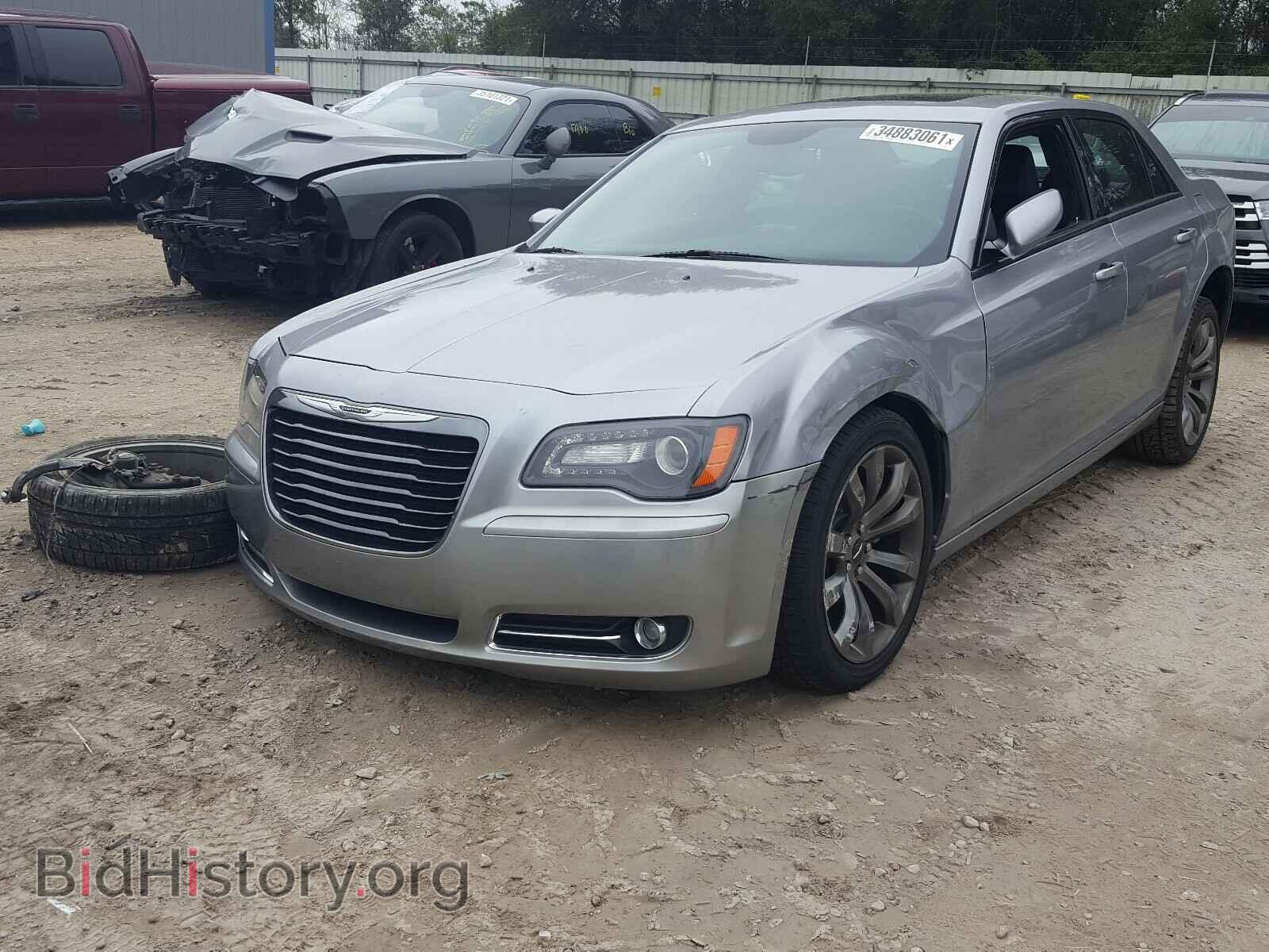 2014 CHRYSLER 300 - VIN: 2C3CCABG2EH229050 - Фото 2